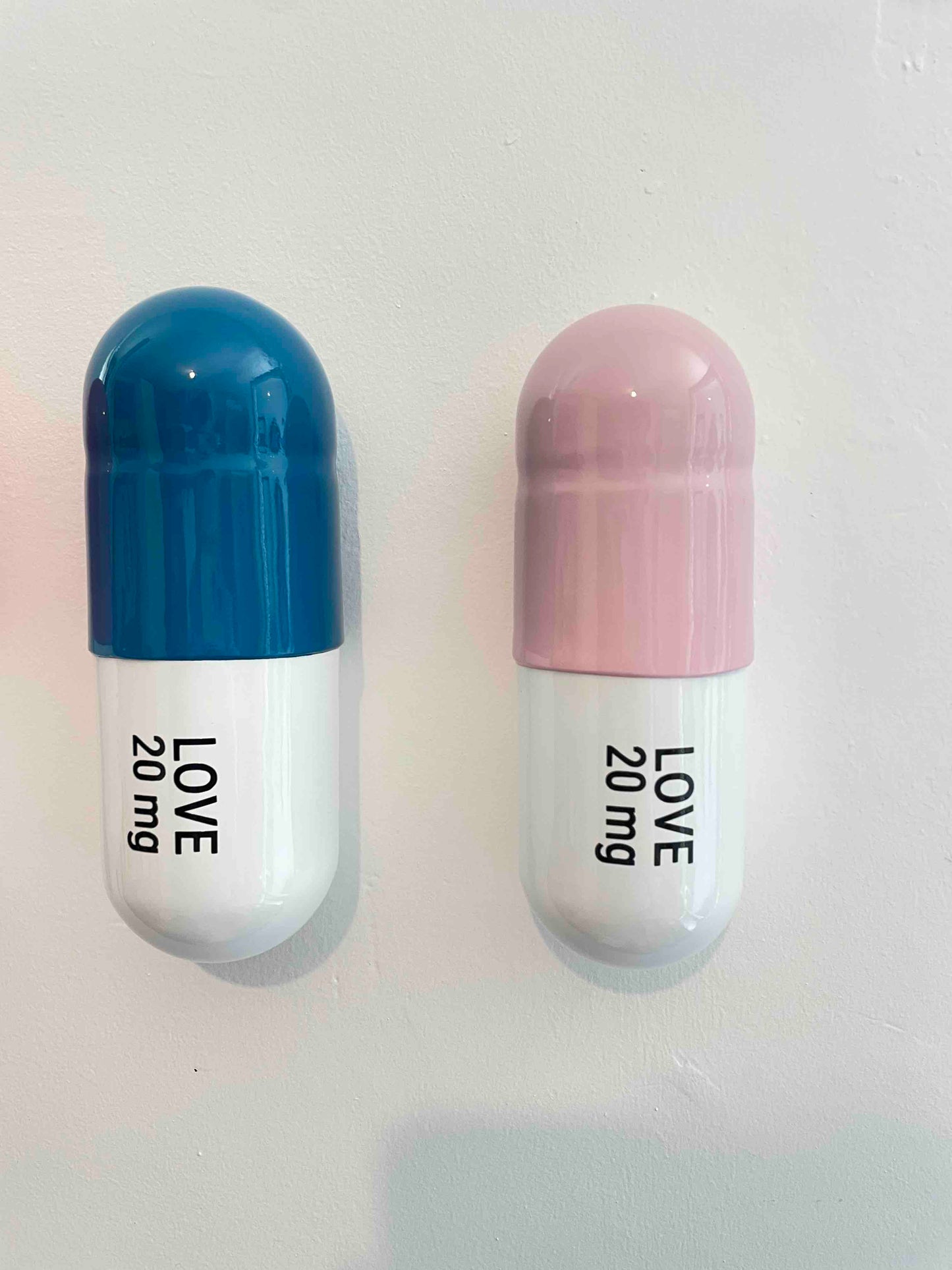 20 MG Love pill Combo (light pink, turquoise and orange) - figurative sculpture