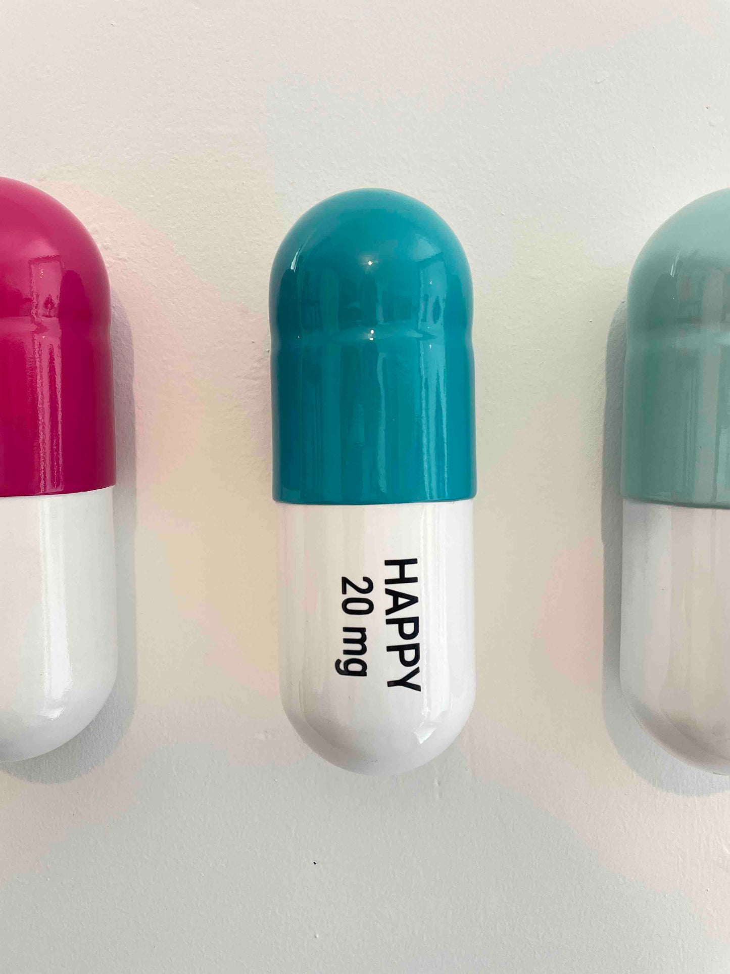 20 MG Happy pill Combo (turquoise, mint green and pink) - figurative sculpture