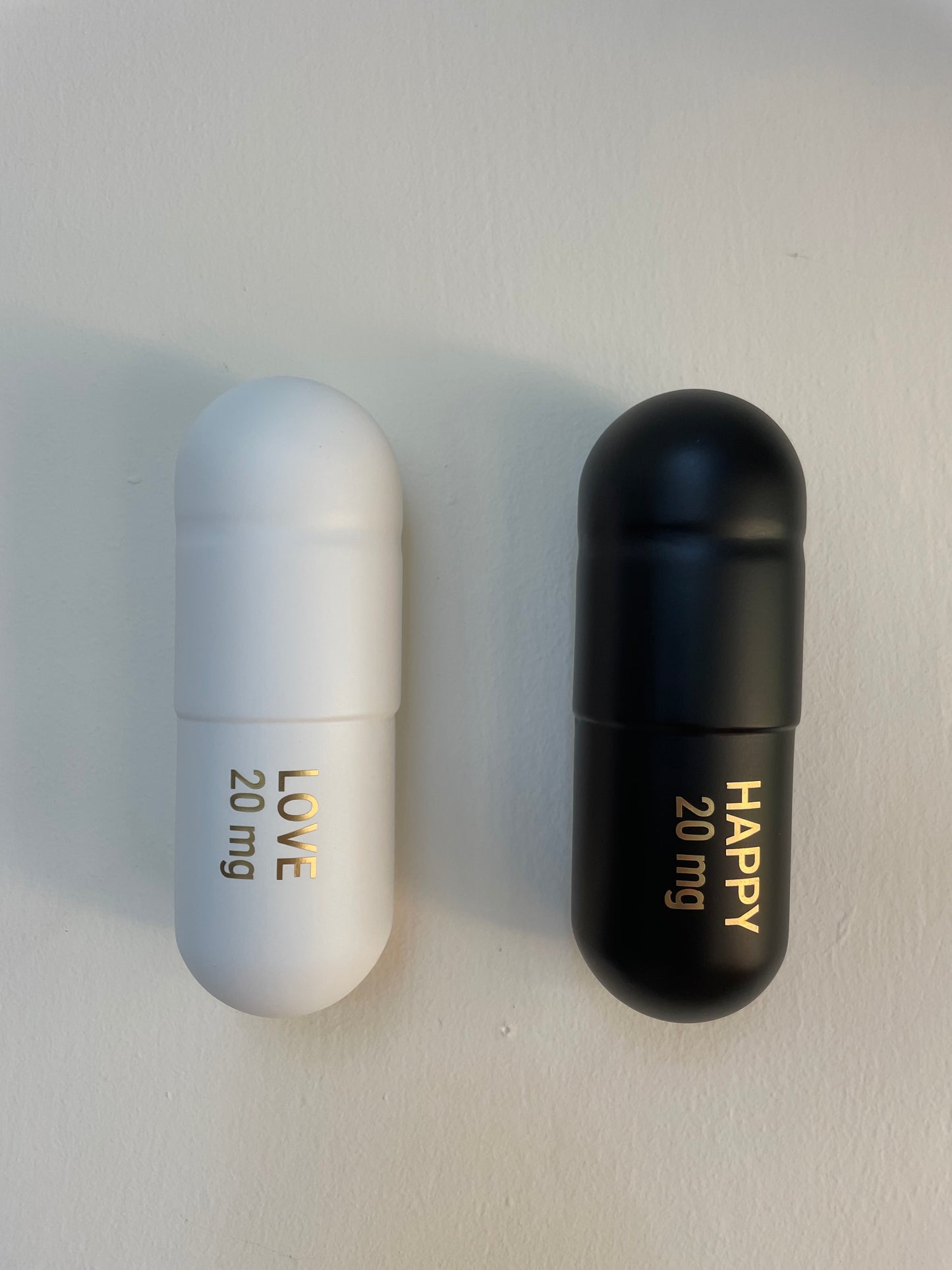 20 MG Love Happy matte pill Combo (white, black) - figurative sculpture