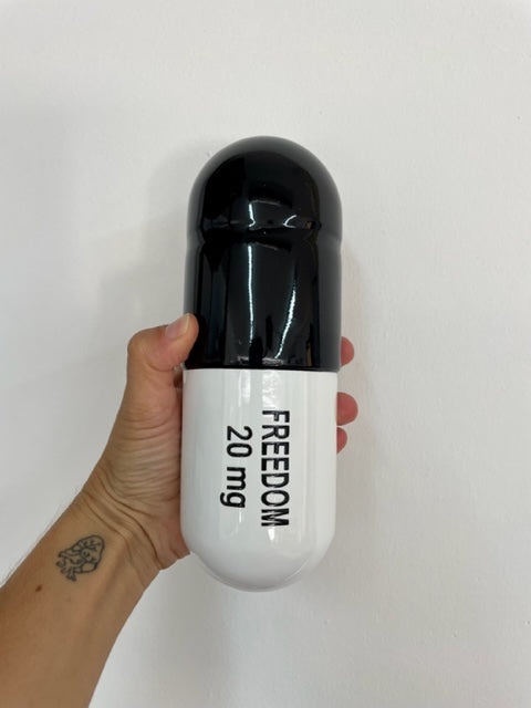 Ceramic Freedom Pill - Black and white